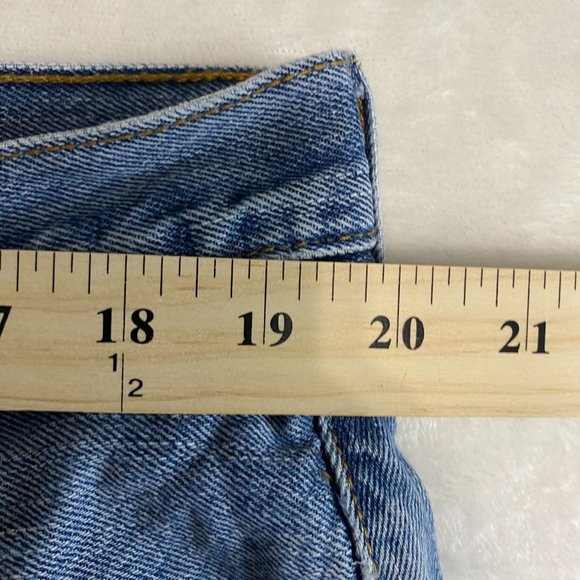 Signature Levi Strauss Mens Light Wash Regular Fit Denim Jeans Size 40x29 - Picture 7 of 9